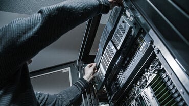 UNDERSTANDING THE LIFECYCLE & BEST PRACTICES OF HARDWARE ASSET MANAGEMENT