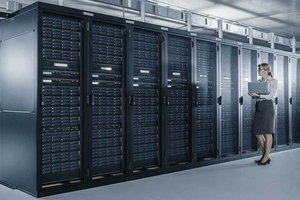 Blade Server vs. Rack Server: Which is the better choice for your business?
